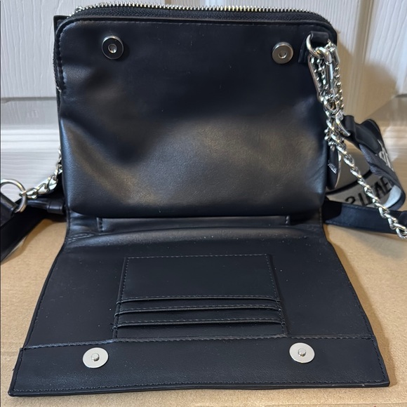 Steve Madden BGREER Woven 2-Strap Crossbody - Picture 2 of 6